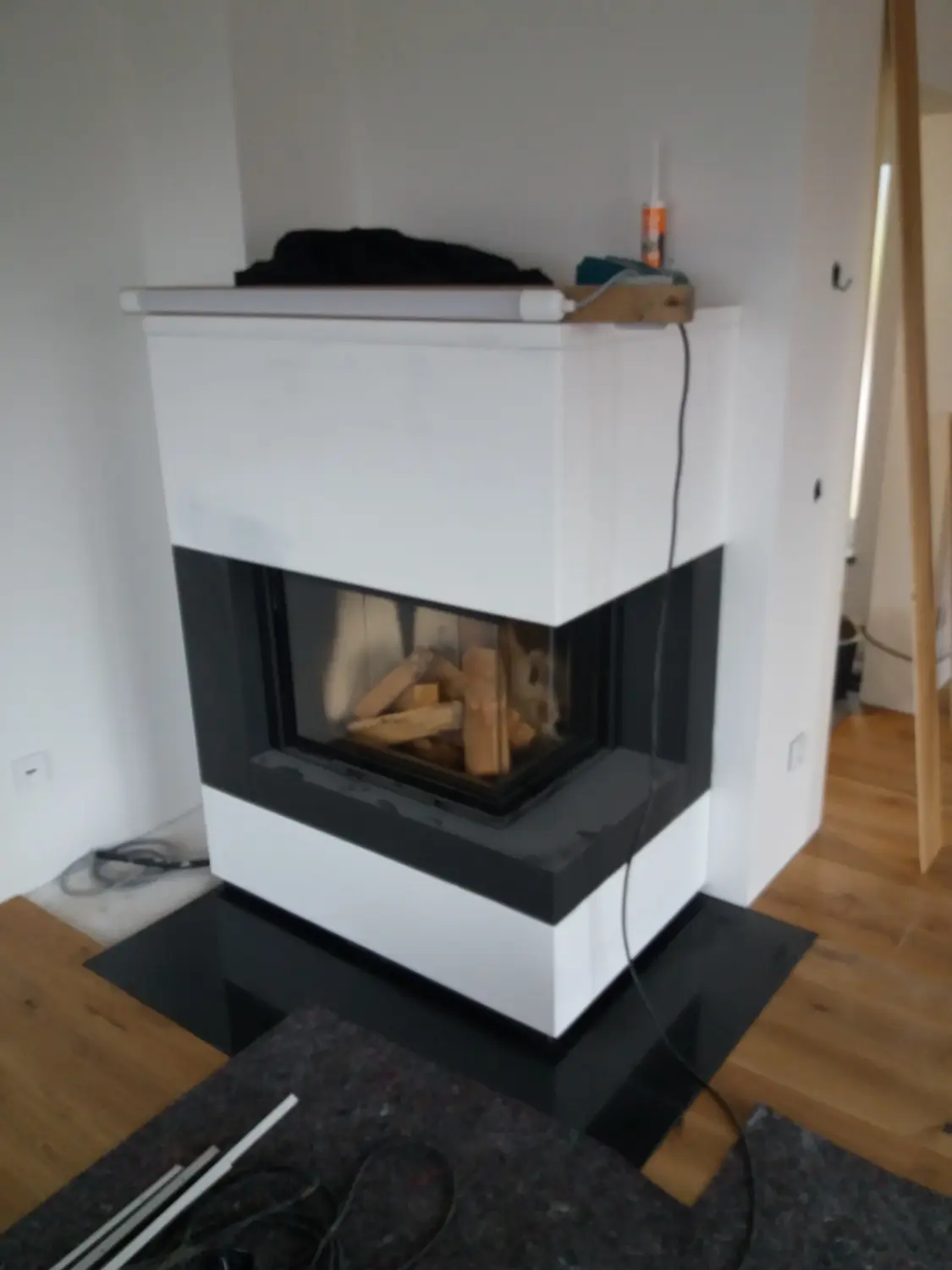 MAVI Bau & Dienstleistungen - Bauarbeiten - Einfassung Kamin