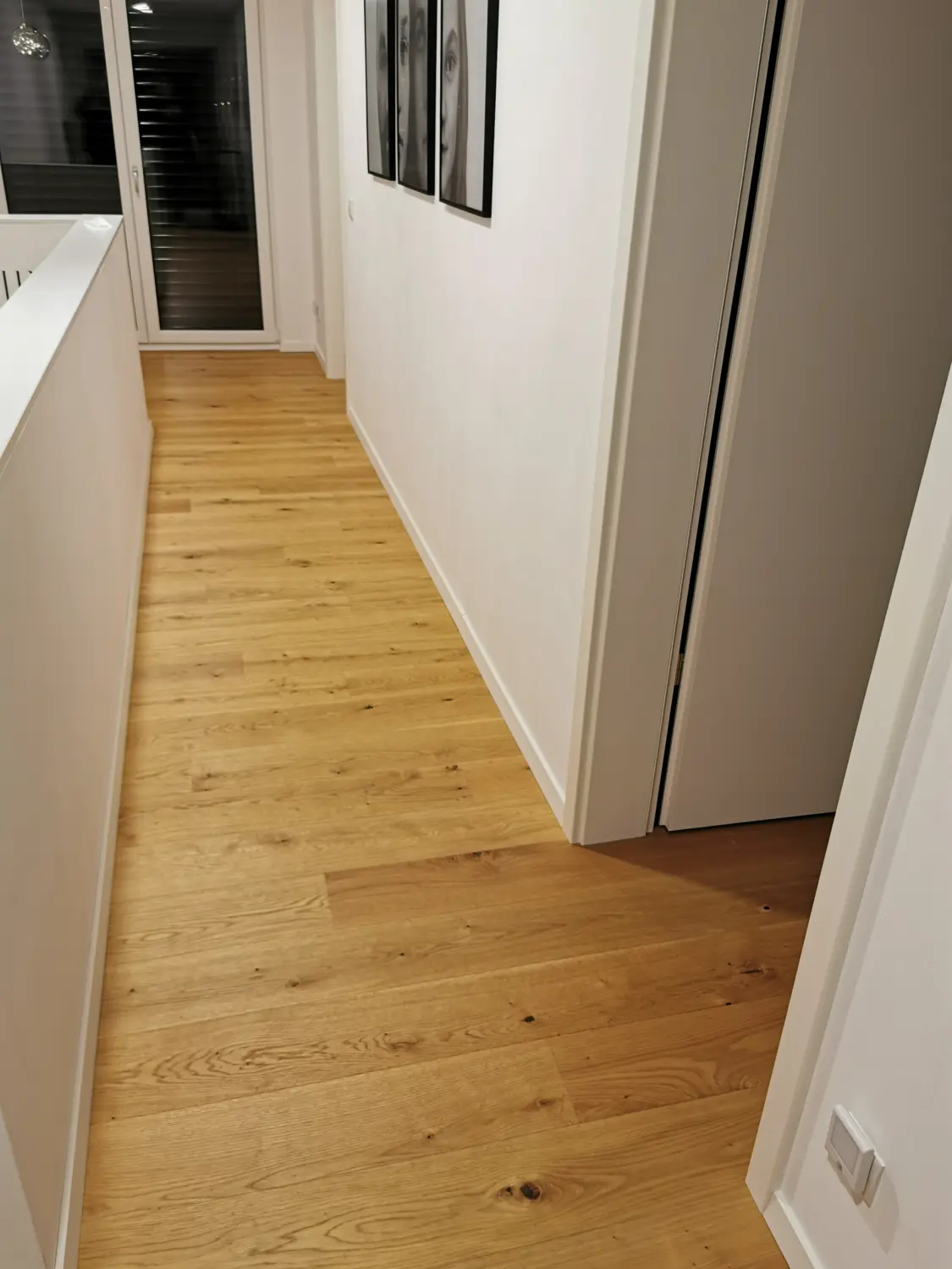 MAVI Bau & Dienstleistungen - Parkettböden - Parkett Eiche geölt fest verklebt