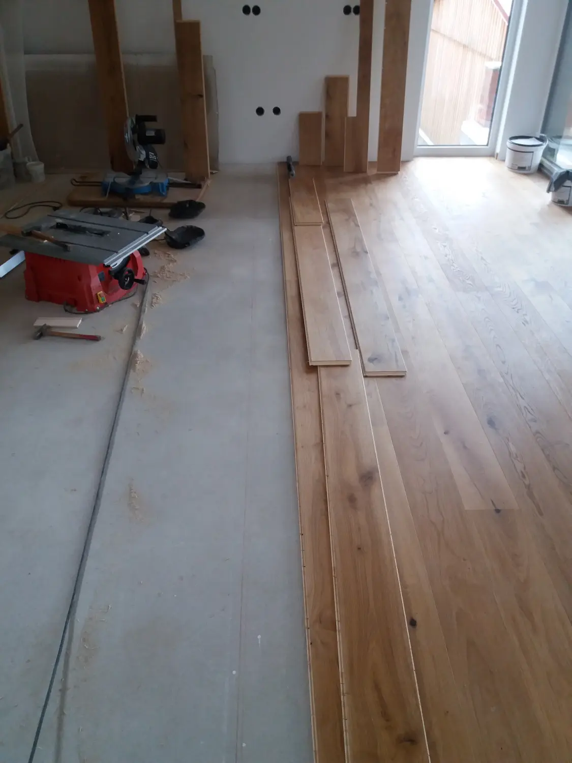 MAVI Bau & Dienstleistungen - Bauarbeiten - Bodenarbeiten