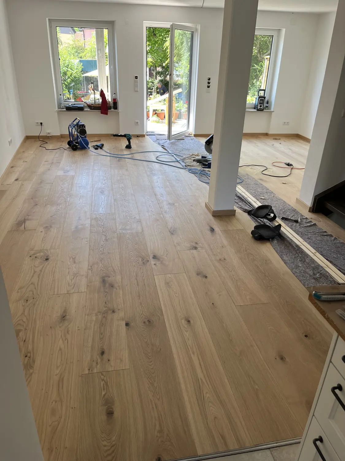 MAVI Bau & Dienstleistungen - Bauarbeiten - Bodenarbeiten