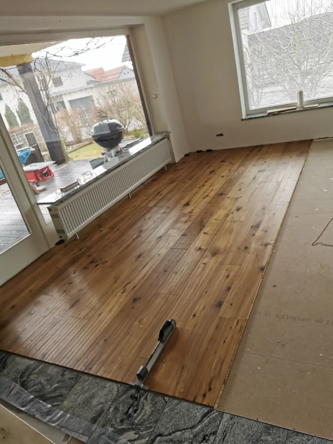 MAVI Bau & Dienstleistungen - Bauarbeiten - Bodenarbeiten