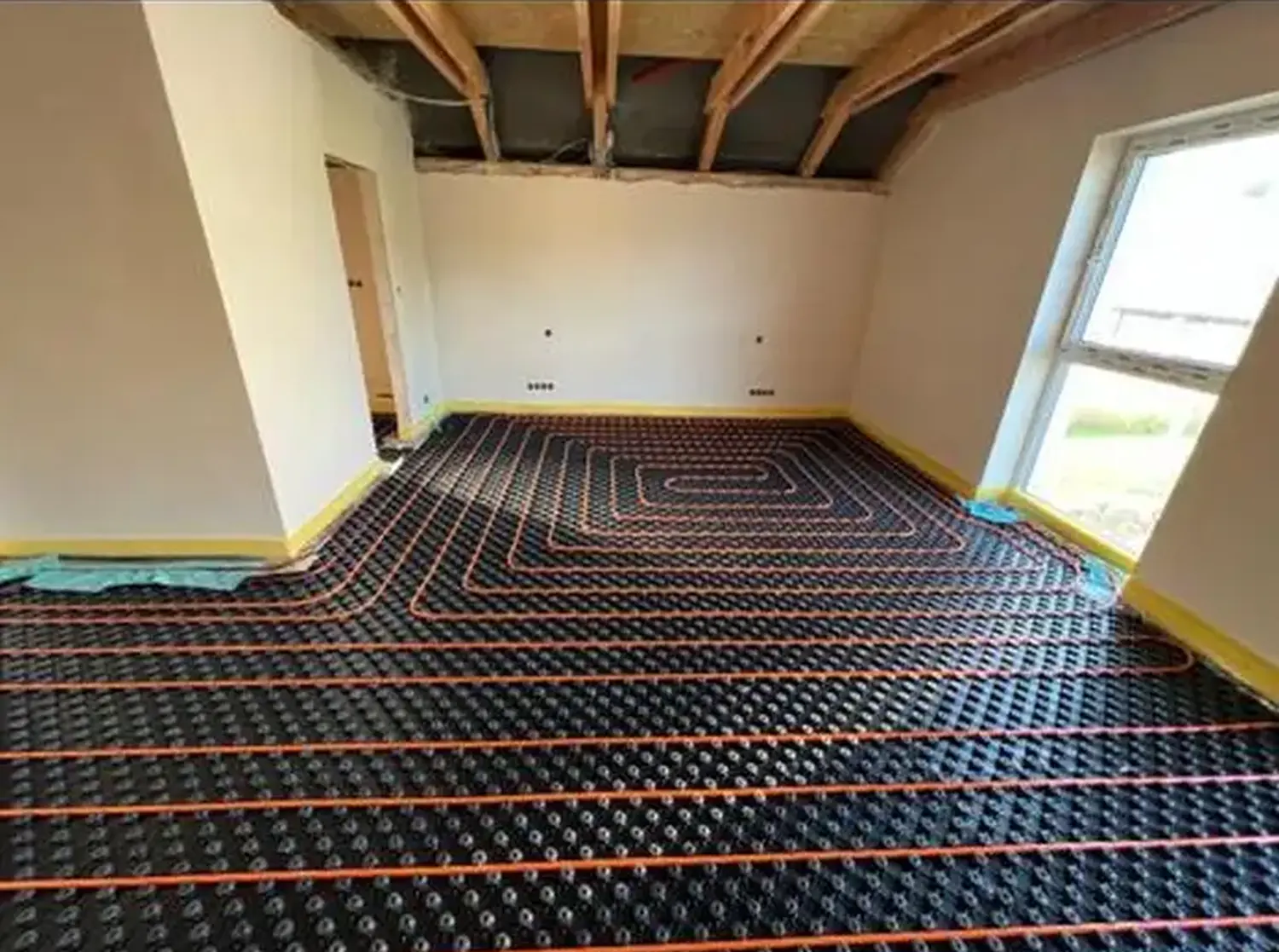 MAVI Bau & Dienstleistungen - Bauarbeiten - Fußbodenheizungssystem